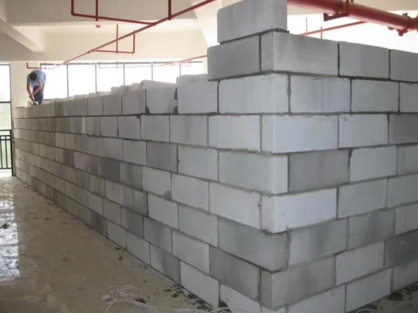 泗水蒸压加气混凝土砌块承重墙静力和抗震性能的研究